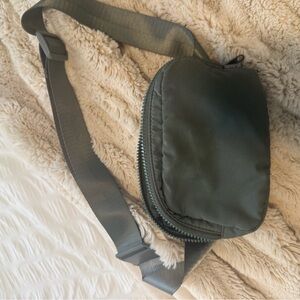 Green Travel Belt Bag